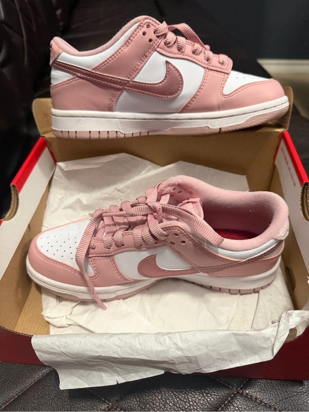 Nike Kids Low-Top Sneakers in Pink and White